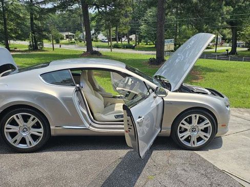 Used 2015 Bentley Continental GT image 23