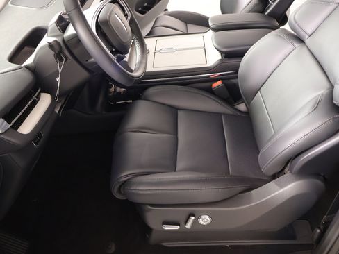 New 2026 Lincoln Navigator Premiere AWD/4WD image 11