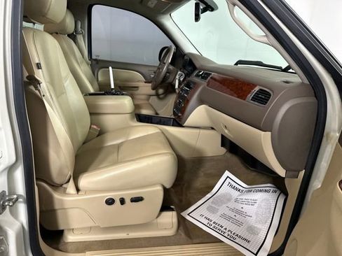 Used 2013 Chevrolet Silverado 1500 LTZ w/ LTZ White Diamond Edition image 31