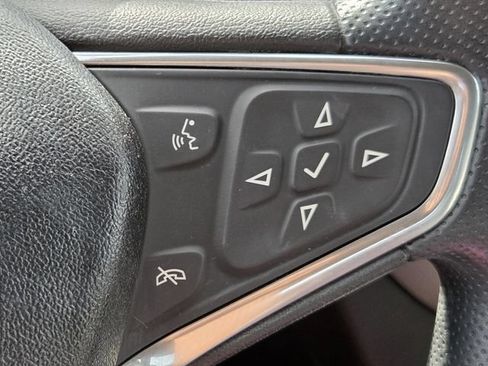Used 2020 Chevrolet Equinox LS FWD image 23