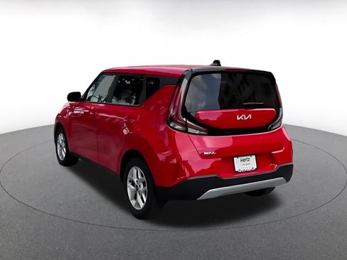 Used 2025 Kia Soul LX w/ LX Technology Package image 8
