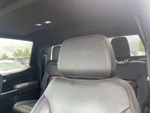 Used 2022 GMC Sierra 1500 AT4 w/ AT4 Premium Package AWD/4WD image 21