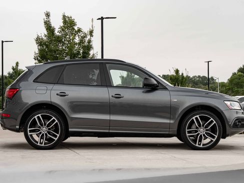 Used 2017 Audi Q5 3.0T Premium Plus AWD/4WD image 3