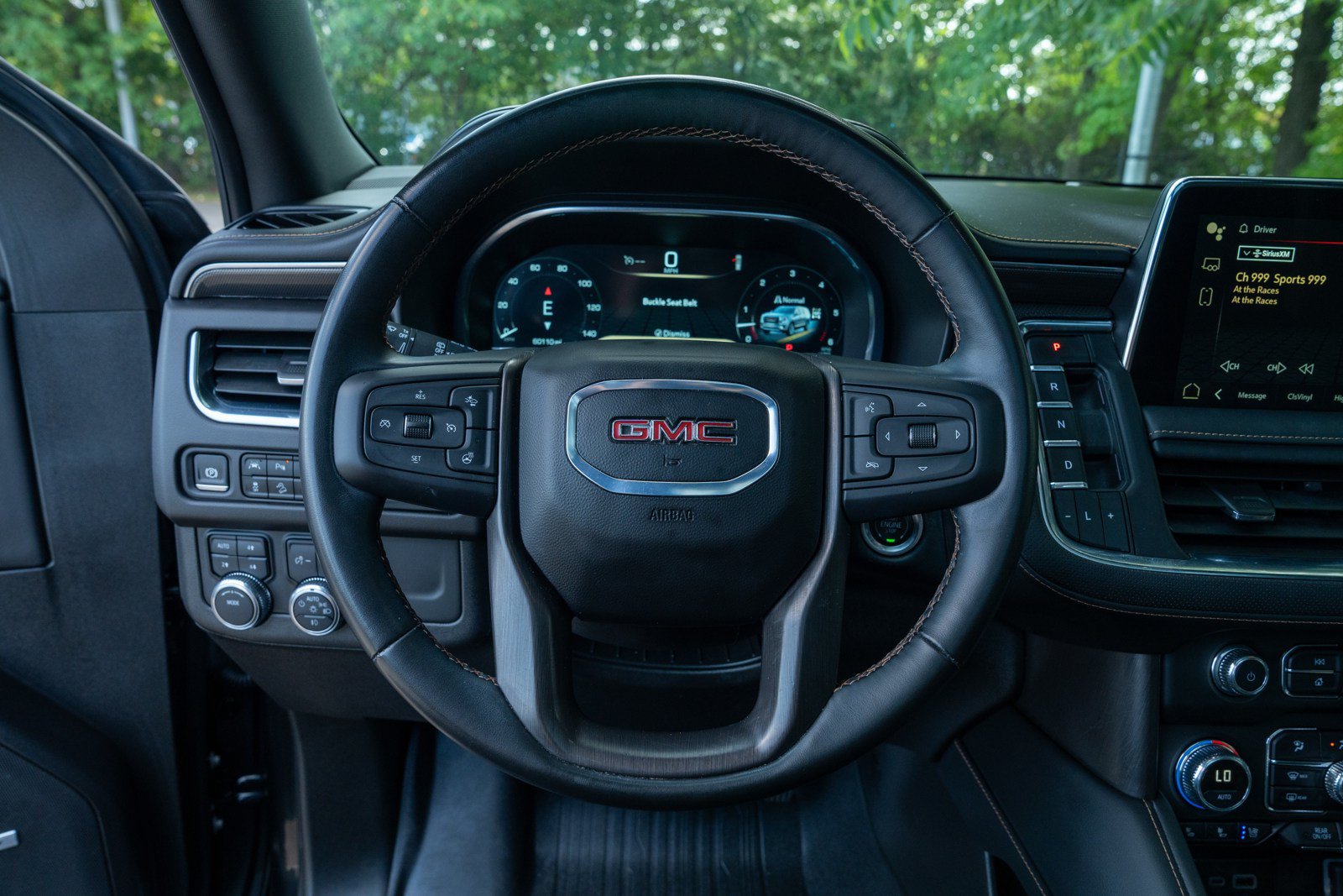 Used 2024 GMC Yukon AT4 w/ Technology Package AWD/4WD image 16