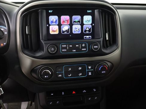 Used 2017 Chevrolet Colorado Z71 RWD image 35