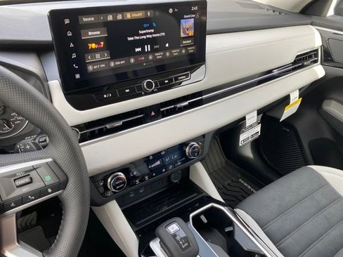 New 2026 Mitsubishi Outlander SE AWD/4WD image 17