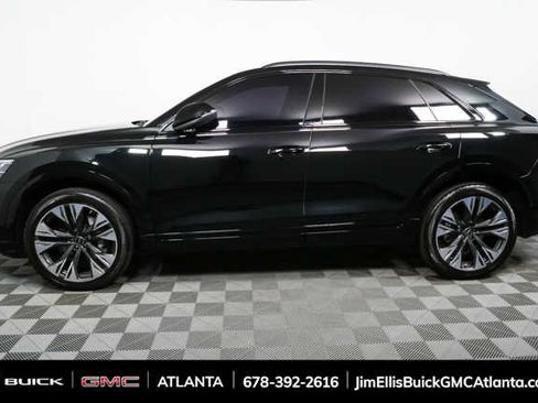 Used 2025 Audi Q8 Premium Plus AWD/4WD image 33