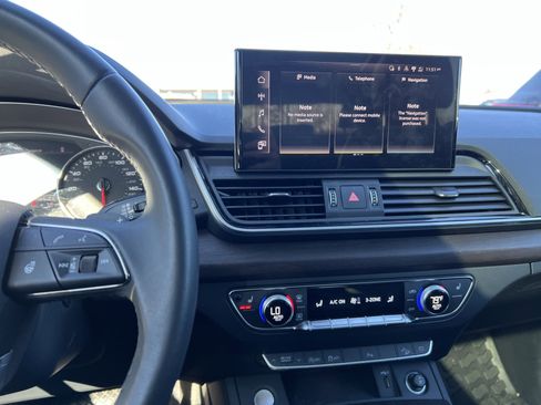 Used 2024 Audi Q5 2.0T Premium image 31