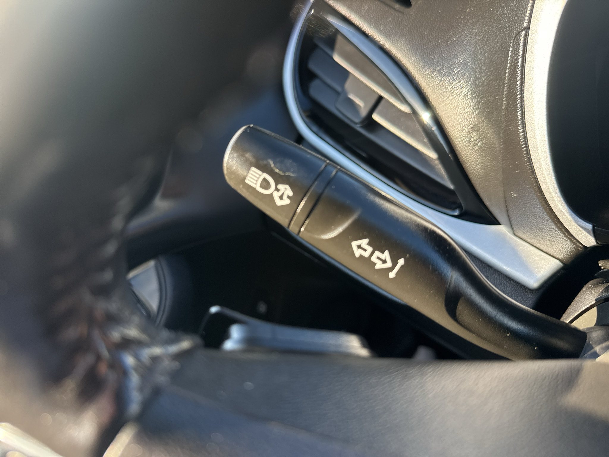 Used 2019 Chevrolet Volt LT w/ Comfort Package FWD image 20