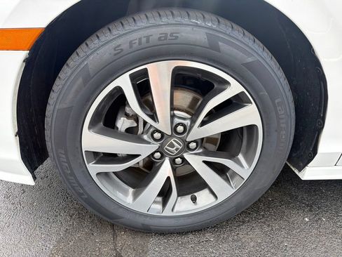Certified 2024 Honda Odyssey Touring image 10