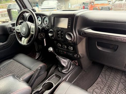 Used 2012 Jeep Wrangler Unlimited Sahara AWD/4WD image 98