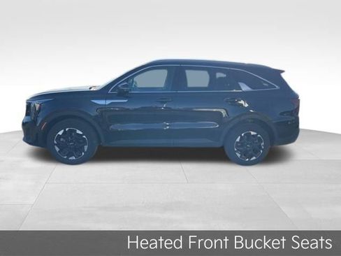 Used 2024 Kia Sorento S image 5