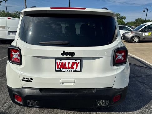 Used 2020 Jeep Renegade Altitude AWD/4WD image 8