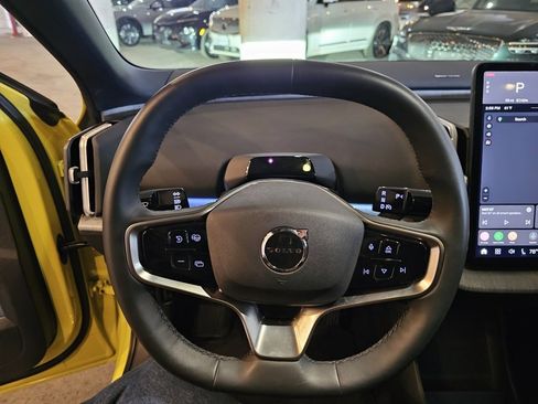 Used 2025 Volvo EX30 Ultra image 21