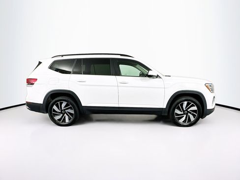 Used 2025 Volkswagen Atlas SE FWD image 10