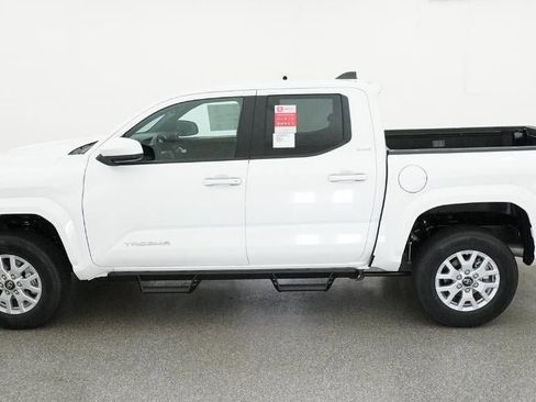 New 2026 Toyota Tacoma 4x4 Double Cab image 3