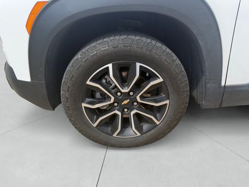 Used 2023 Chevrolet TrailBlazer ACTIV w/ Sun and Liftgate Package AWD/4WD image 14