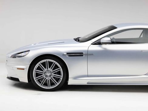 Used 2009 Aston Martin DBS Coupe RWD image 16