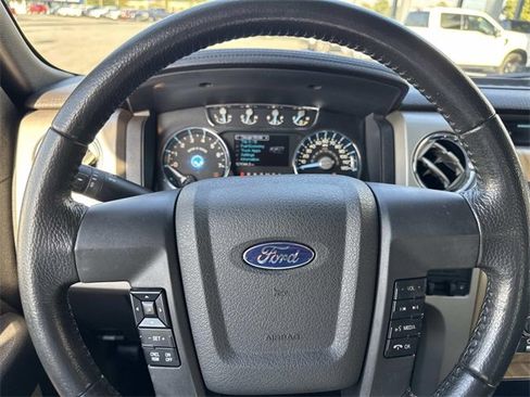 Used 2011 Ford F150 Lariat w/ Lariat Chrome Pkg image 27