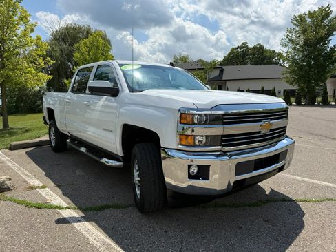 Used 2015 Chevrolet Silverado 2500 LT AWD/4WD image 3