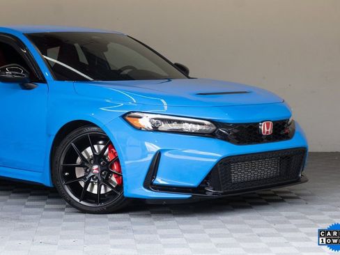 Used 2024 Honda Civic Type R image 3