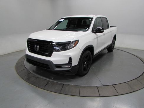 Used 2023 Honda Ridgeline Black Edition image 3
