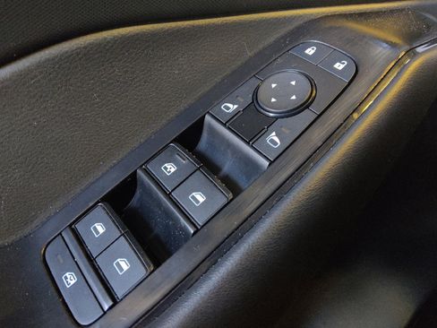 Used 2024 Nissan Rogue S image 27