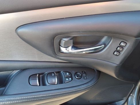 Used 2020 Nissan Murano SL w/ Moonroof Package image 14