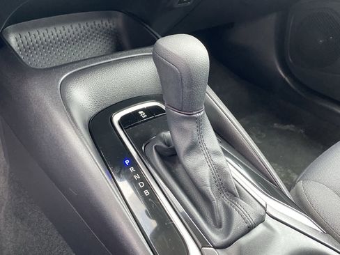 Used 2025 Toyota Corolla LE image 31