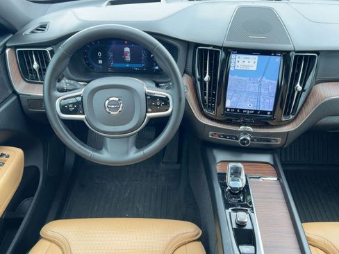 Used 2023 Volvo XC60 B5 Ultimate w/ Climate Package image 26