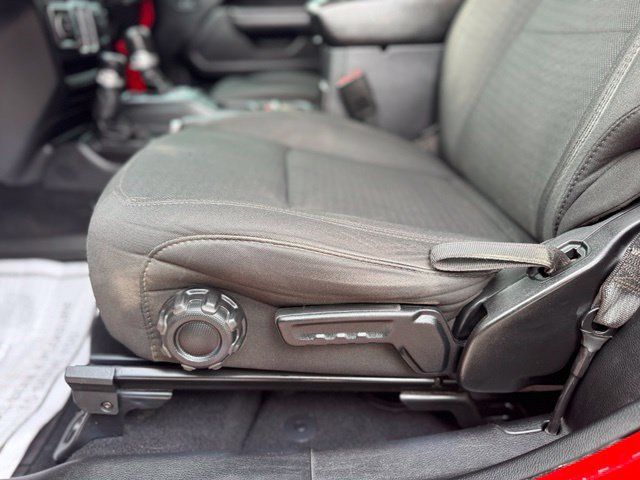 Used 2021 Jeep Wrangler Sport AWD/4WD image 9