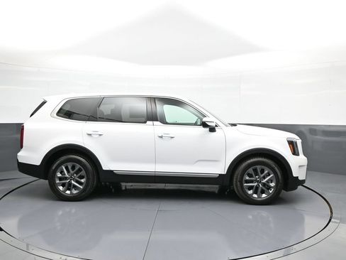 Used 2024 Kia Telluride LX AWD/4WD image 5
