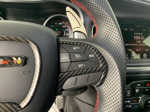 Used 2016 Dodge Charger R/T Scat Pack w/ Beats Audio Group RWD image 19