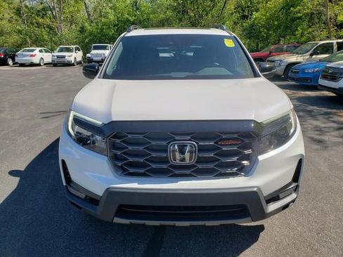 Used 2024 Honda Passport TrailSport image 5