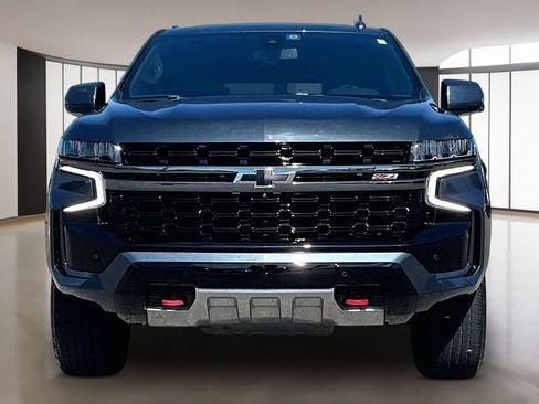 Used 2021 Chevrolet Tahoe Z71 w/ Luxury Package AWD/4WD image 3