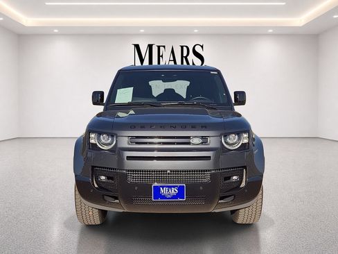 Used 2024 Land Rover Defender 110 X-Dynamic SE AWD/4WD image 8