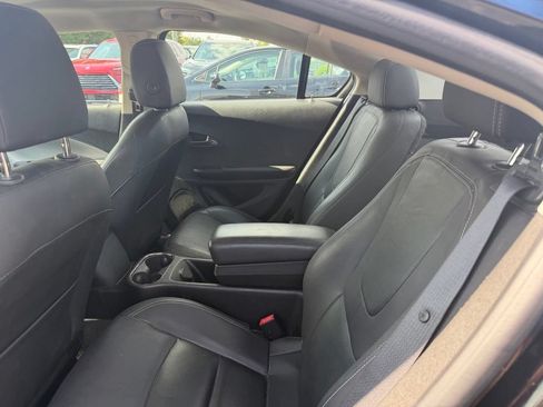 Used 2013 Chevrolet Volt Premium w/ Premium Trim Package FWD image 6