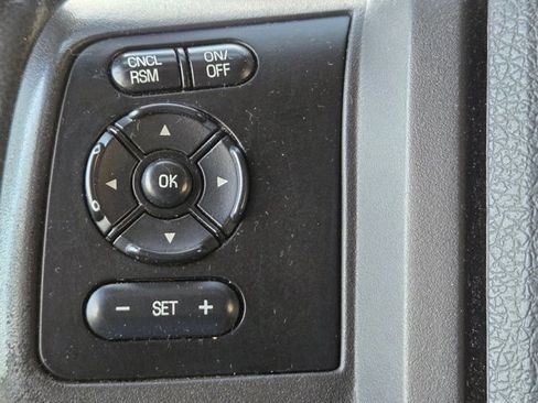 Used 2013 Ford F250 Platinum w/ Platinum Pkg image 11