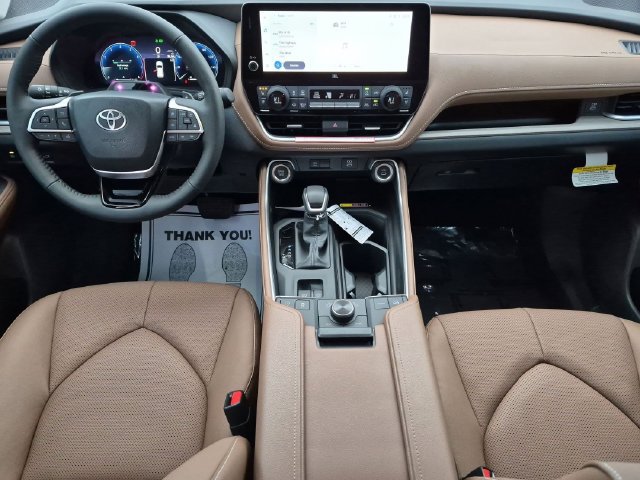 Certified 2026 Toyota Grand Highlander AWD image 28