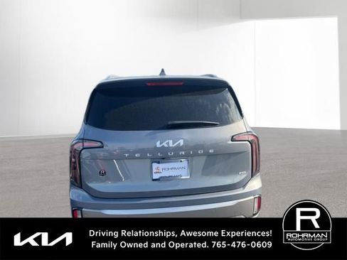 Used 2025 Kia Telluride EX w/ EX Captain's Chair Package AWD/4WD image 8