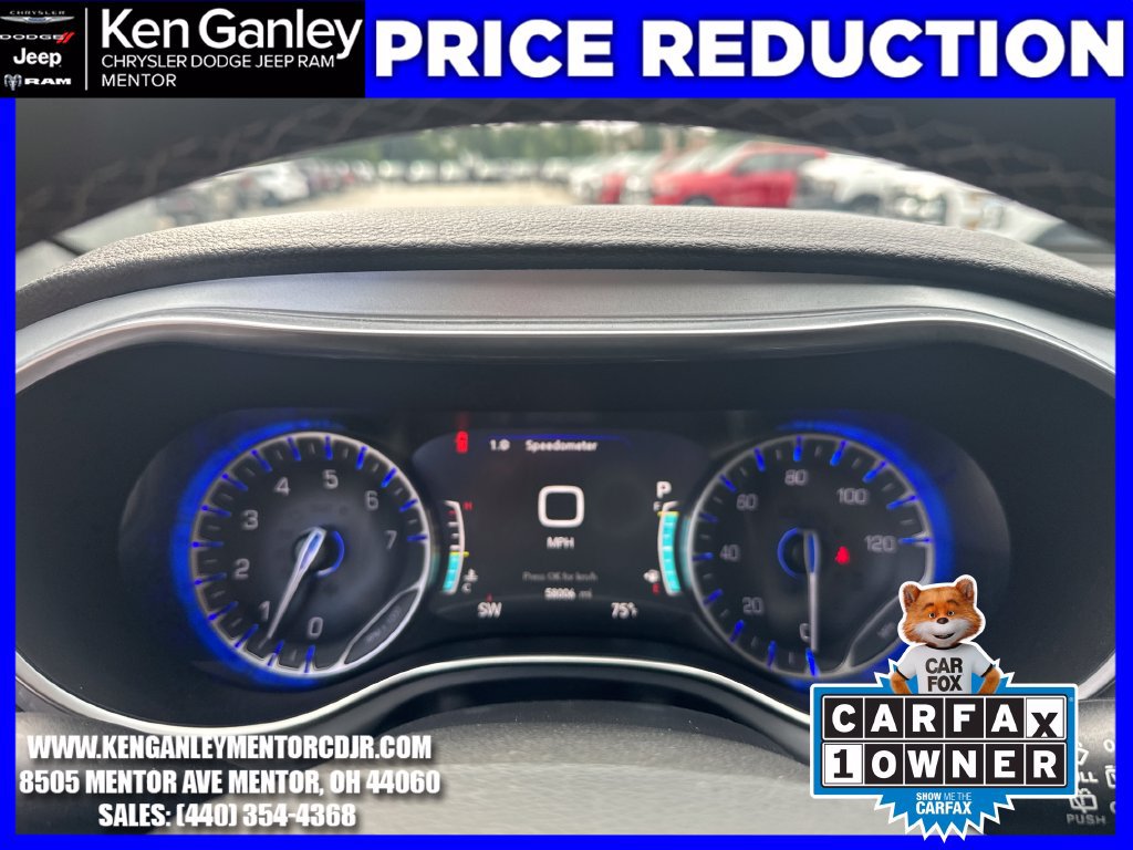 Certified 2025 Chrysler Pacifica Limited FWD image 17