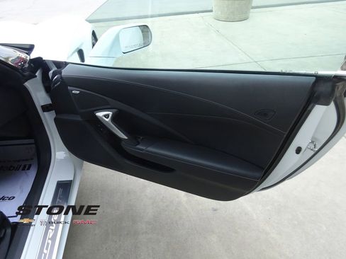 Used 2014 Chevrolet Corvette Stingray Coupe image 22