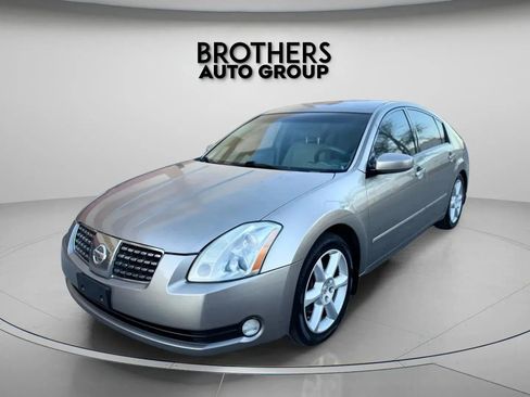 Used 2004 Nissan Maxima 3.5 SE w/ Premium Audio Pkg image 5