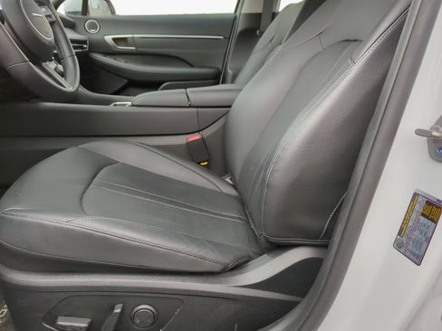 Certified 2025 Hyundai Sonata Limited image 11