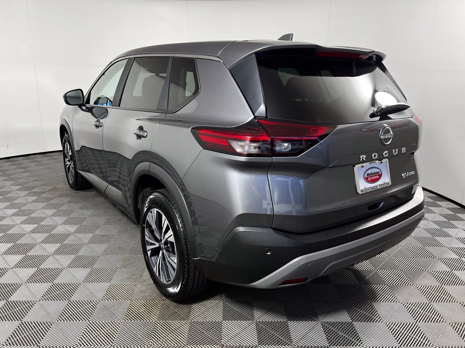 Used 2023 Nissan Rogue SV AWD/4WD image 7