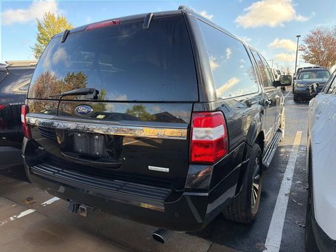 Used 2017 Ford Expedition EL XLT image 3