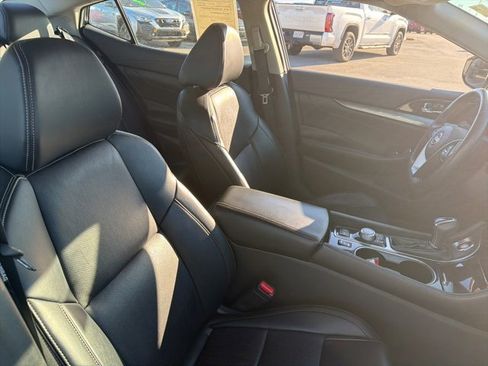Used 2023 Nissan Maxima SV w/ Floor Mat Group image 11