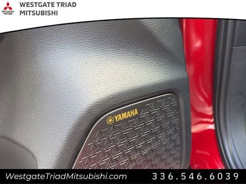 New 2025 Mitsubishi Outlander SE image 17