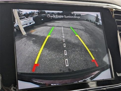 Used 2022 Jeep Grand Cherokee Laredo X image 20