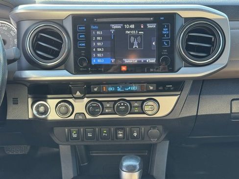 Used 2017 Toyota Tacoma Limited image 14